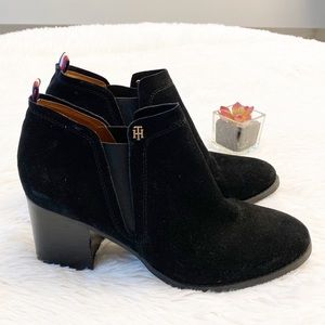 Tommy Hilfiger | Black Suede Heel ankle bootie heel zip women size 8.5